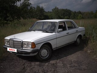 1984 Mercedes-Benz W123 200 5-speed, белый, 450000 рублей, вид 1