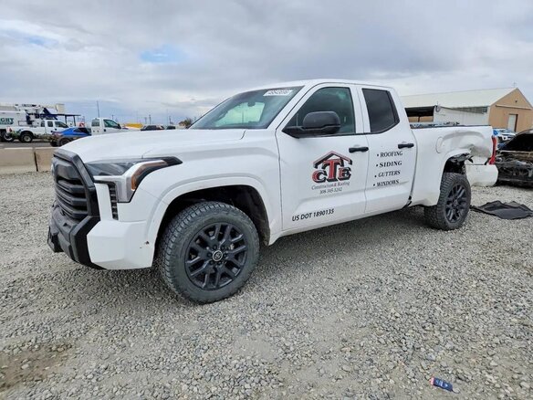 2024 Toyota Tundra Double Cab III, белый, 4450000 рублей