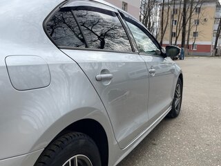 2013 Volkswagen Jetta VI, серебристый, 880000 рублей, вид 5
