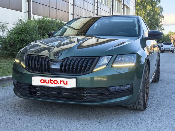 2020 Skoda Octavia III (A7) Рестайлинг, зелёный, 2350000 рублей - вид 3