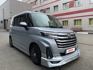 2021 Toyota Roomy I Рестайлинг, серебристый, 1570000 рублей, вид 2