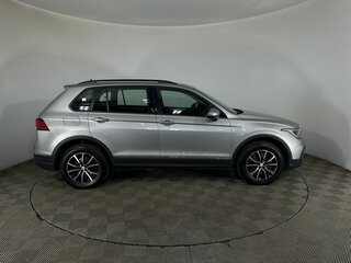 2021 Volkswagen Tiguan II Рестайлинг, серебристый, 2890000 рублей, вид 4