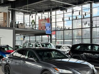 2019 Lexus ES 250 VII, серый, 3990000 рублей, вид 3
