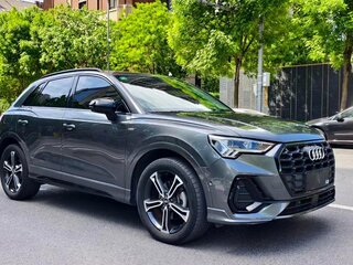 2022 Audi Q3 35 TFSI II (F3), серый, 1760000 рублей, вид 3