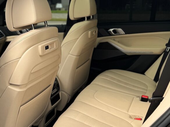2021 BMW X5 M50i IV (G05/G18), чёрный, 4500000 рублей - вид 14