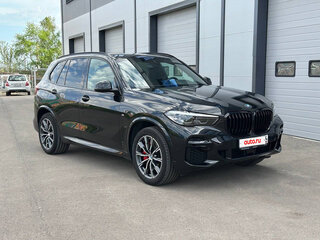2022 BMW X5 25d IV (G05/G18), чёрный, 7500000 рублей, вид 3