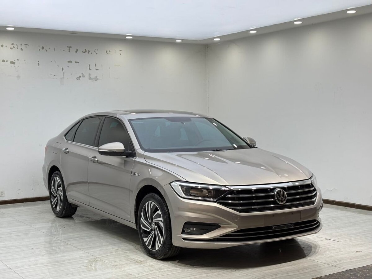 Открыть фотографии: Volkswagen Sagitar III