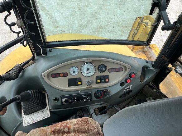2003 Komatsu WB97S, 3000000 рублей - вид 4