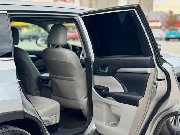 2016 Toyota Highlander III (XU50), серый, 2690000 рублей - вид 16