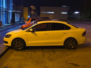 2014 Volkswagen Polo V, белый, 730000 рублей, вид 5