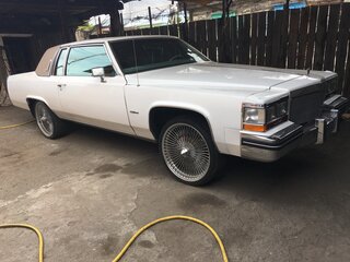 1982 Cadillac DeVille V, белый, 5000000 рублей, вид 1