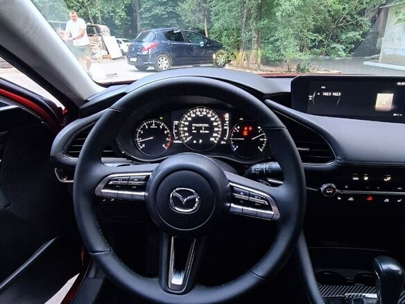 2019 Mazda 3 IV (BP), красный, 2000000 рублей - вид 11