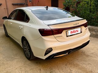 2022 Kia Cerato IV Рестайлинг, белый, 2520000 рублей, вид 4