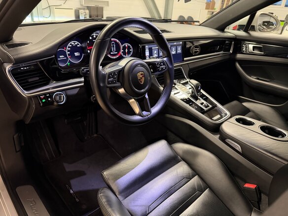 2019 Porsche Panamera 4 Sport Turismo II, серый, 8499000 рублей - вид 19