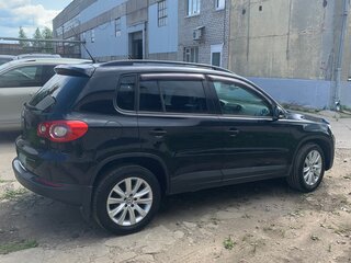 2010 Volkswagen Tiguan I, чёрный, 860000 рублей, вид 3