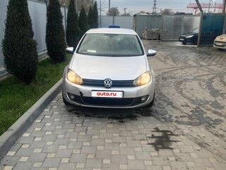 2010 Volkswagen Golf VI, серебристый, 700000 рублей, вид 1