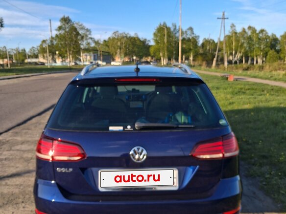 2018 Volkswagen Golf VII Рестайлинг, синий, 1450000 рублей - вид 3