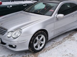 2007 Mercedes-Benz C-Класс 230 II (W203) Рестайлинг, серебристый, 900000 рублей, вид 1