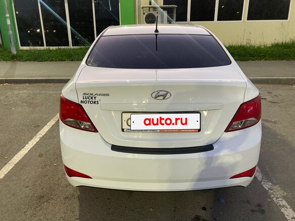 2016 Hyundai Solaris I Рестайлинг, белый, 758000 рублей - вид 2