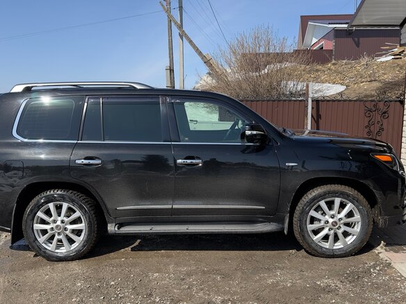 2011 Lexus LX 570 III, чёрный, 3800000 рублей - вид 8