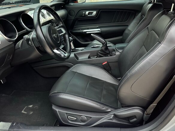 2019 Ford Mustang VI Рестайлинг, оранжевый - вид 17