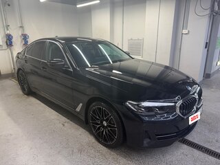 2022 BMW 5 серии 520i VII (G30/G31/G38) Рестайлинг, чёрный, 4150000 рублей, вид 2