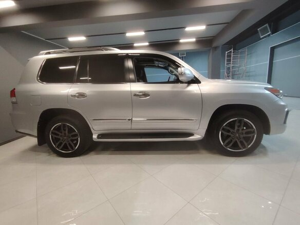 2012 Lexus LX 570 III Рестайлинг, серебристый, 4580000 рублей - вид 5