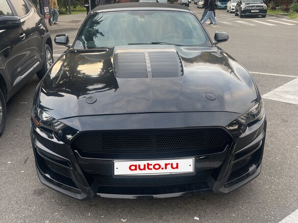 2019 Ford Mustang VI Рестайлинг, чёрный, 2500000 рублей - вид 2