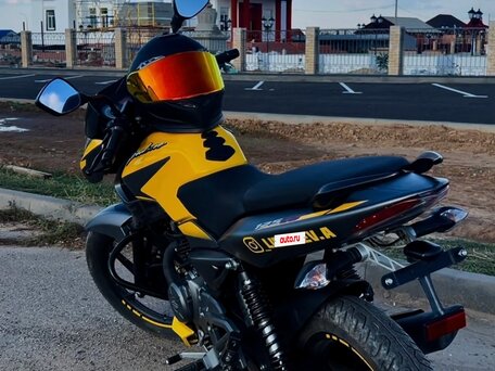 2024 Bajaj Pulsar NS 125, жёлтый, 171000 рублей, вид 1