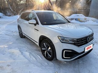 2021 Volkswagen Tayron GTE I, белый, 3400000 рублей, вид 3