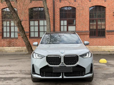 2026 BMW X3 20d xDrive IV (G45/G48), серый, 7800000 рублей, вид 2