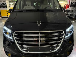 2026 Mercedes-Benz V-Класс Long 300 d длинный III (W447) Рестайлинг 2, чёрный, 15990000 рублей, вид 2