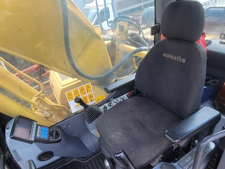 2017 Komatsu PC200-8, жёлтый, 5900000 рублей, вид 5