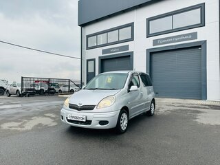 2003 Toyota FunCargo, серый, 559000 рублей, вид 2