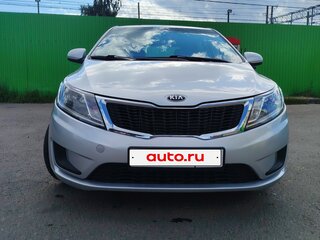 2014 Kia Rio III, серебристый, 620000 рублей, вид 3