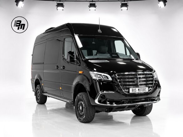 2025 Mercedes-Benz Sprinter, чёрный, 31990000 рублей - вид 2