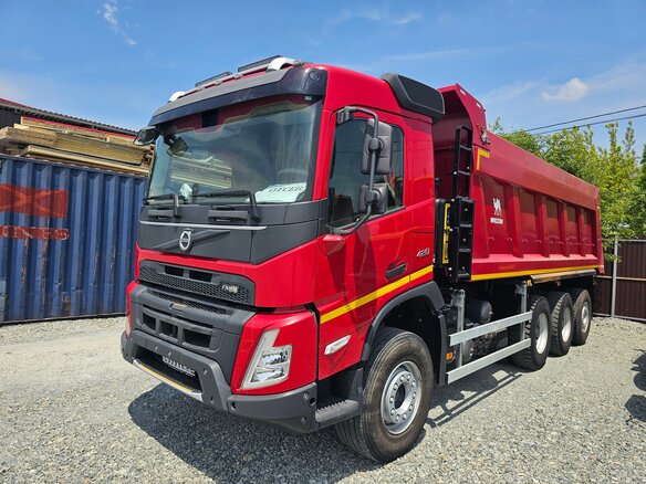 2022 Volvo FMX, пурпурный, 17000000 рублей