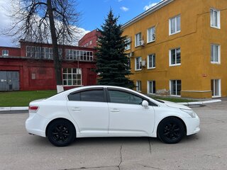 2009 Toyota Avensis III, белый, 799999 рублей, вид 4
