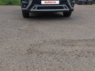 2019 Mitsubishi Outlander III Рестайлинг 3, серый, 1690000 рублей, вид 2