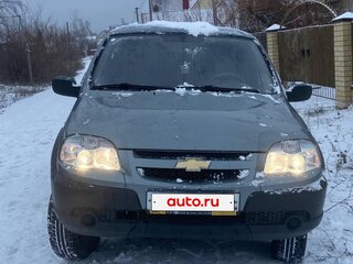 2011 Chevrolet Niva I Рестайлинг, серый, 646000 рублей, вид 1