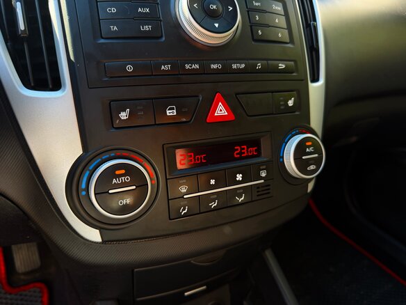 2011 Kia Ceed I Рестайлинг, белый, 805000 рублей - вид 32