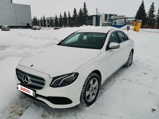 2017 Mercedes-Benz E-Класс 200 V (W213, S213, C238), белый, 2800000 рублей, вид 1