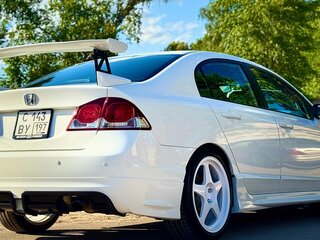 2010 Honda Civic VIII Рестайлинг, белый, 1300000 рублей, вид 2