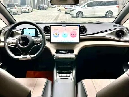 2025 BYD Dolphin 44.9 kWh I, белый, 1873000 рублей, вид 4