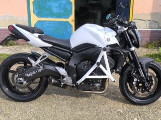 2010 Yamaha FZ1, белый, 720000 рублей, вид 2