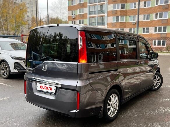 2016 Honda Stepwgn V, серый, 1590000 рублей - вид 3