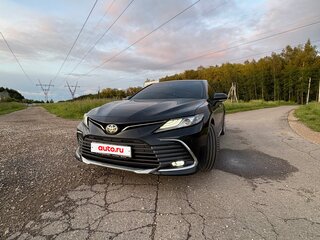 2023 Toyota Camry VIII (XV70) Рестайлинг, чёрный, 4000000 рублей, вид 4