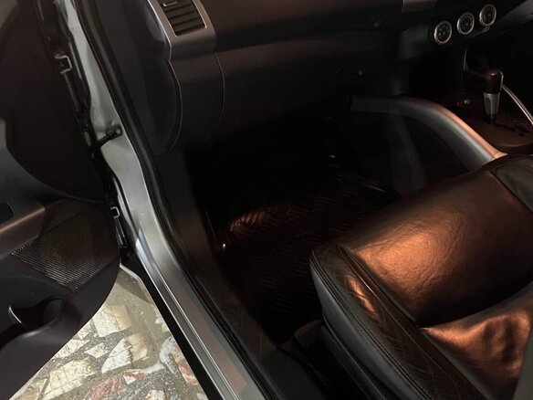 2007 Mitsubishi Outlander II, серый, 1100000 рублей - вид 17