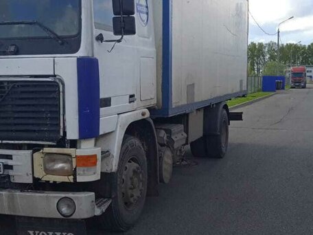 1984 Volvo F-Series, белый, 500000 рублей, вид 3