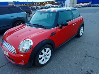 2009 Mini Hatch One II (R56), красный, 649000 рублей, вид 2